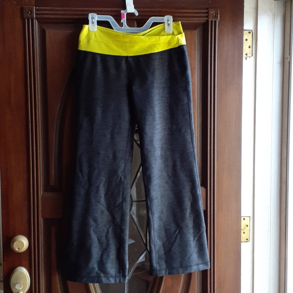 Lululemon crop yoga pants